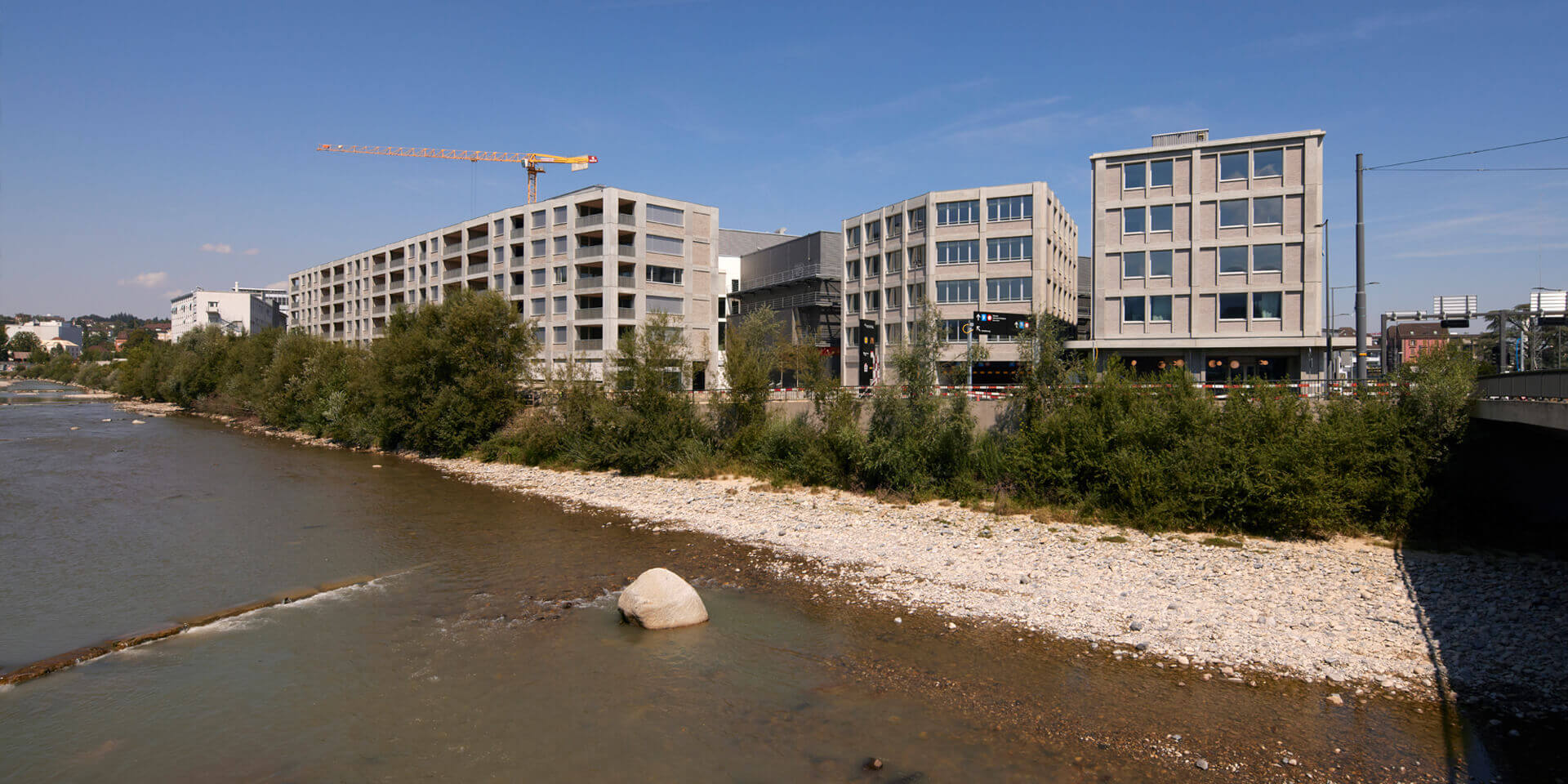 Ici, les gens vivent et travaillent dans un centre moderne, écologique et animé au bord de la rivière. Pour atteindre pleinement cet objectif, Lucerne Nord doit se développer en tant que smart city.